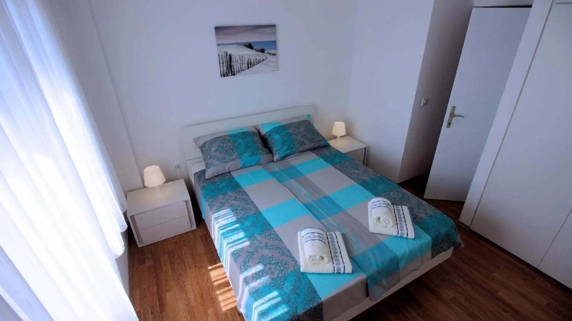 Apartment Fuer Zwei Erwachsene Und Zwei Kinder ノヴィ・ヴィノドロスキー 0*,