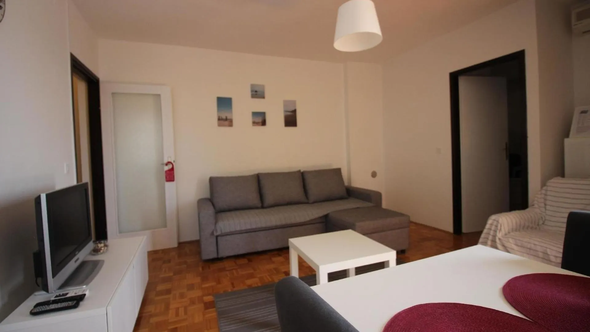 Apartment Fuer Zwei Erwachsene Und Zwei Kinder Novi Vinodolski Croatia