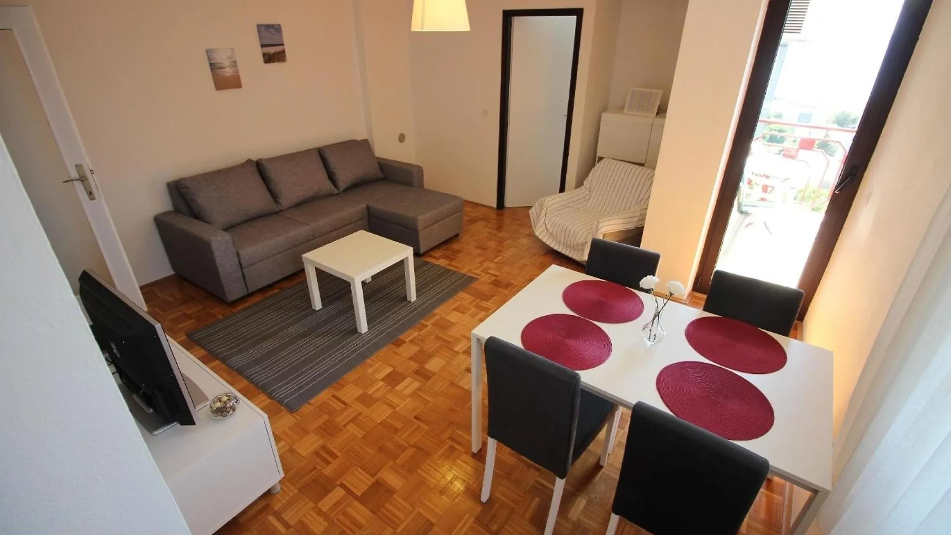 Apartment Fuer Zwei Erwachsene Und Zwei Kinder Novi Vinodolski Croatia